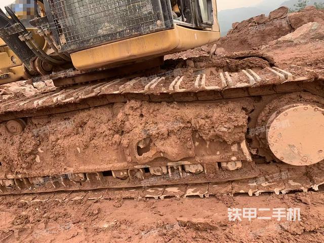 單側履帶整體(整機外觀) 單側履帶整體(整機外觀)