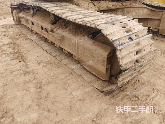 左側(cè)履帶整體?（行走機(jī)構(gòu)）