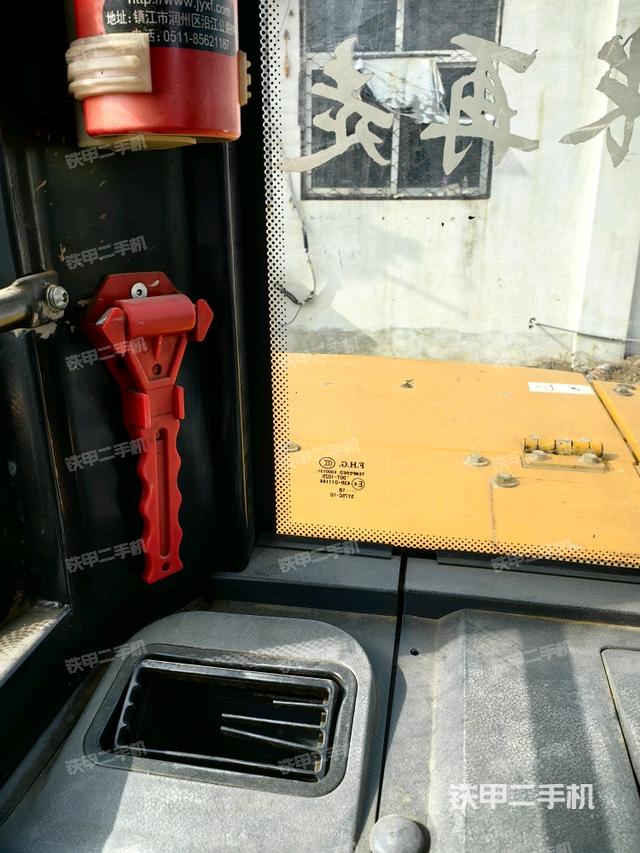 后窗玻璃角標(biāo)（駕駛室部分）