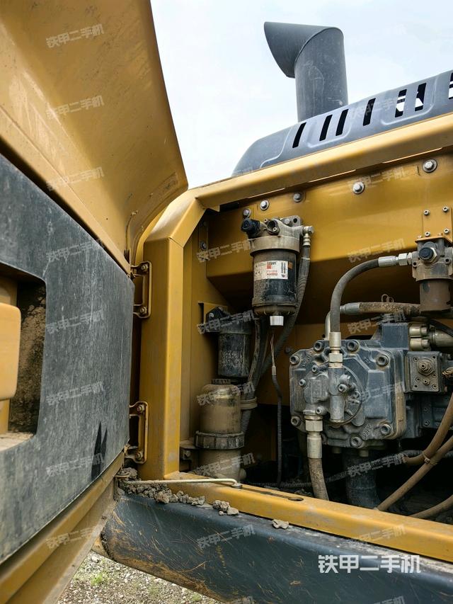 液壓泵斜45?左（大件艙室）