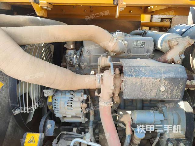 發(fā)動機整體俯視(整機外觀) 發(fā)動機整體俯視(整機外觀)