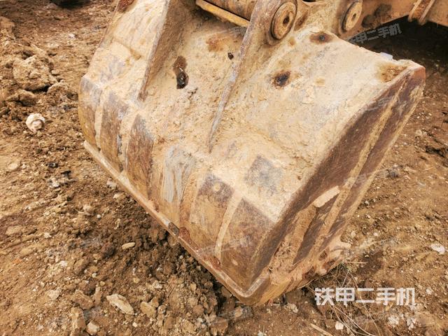 鏟斗右后整體（工作和回轉(zhuǎn)裝置）