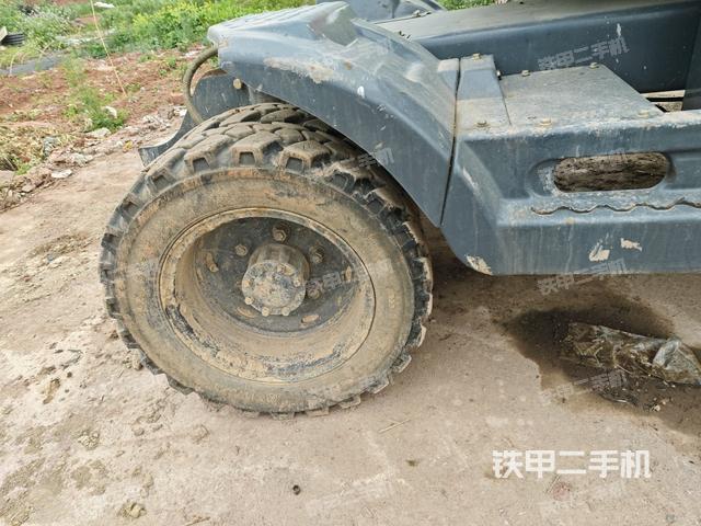 右驅(qū)動輪(行走機構(gòu)) 右驅(qū)動輪(行走機構(gòu))