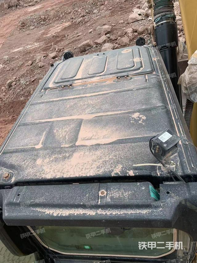 駕駛室頂部(整機外觀) 駕駛室頂部(整機外觀)