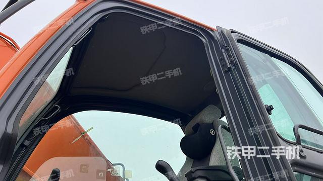 頂棚整體(駕駛室部分) 頂棚整體(駕駛室部分)