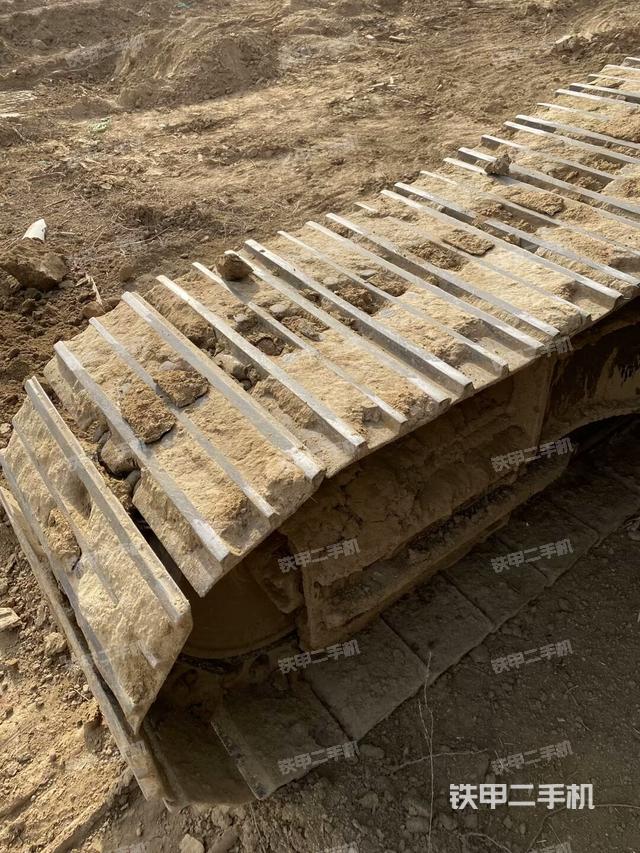 單側履帶整體（整機外觀）