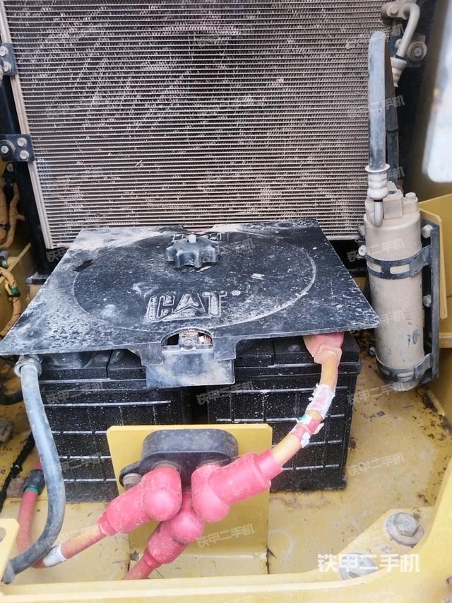 電瓶(大件艙室) 電瓶(大件艙室)