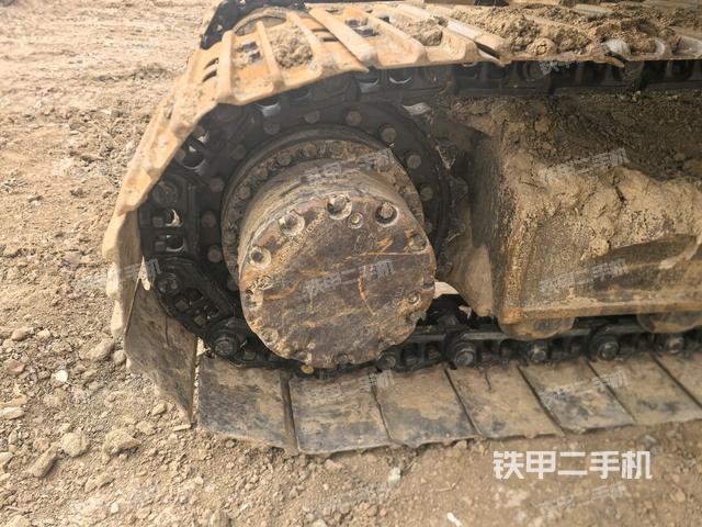 右驅(qū)動(dòng)輪（行走機(jī)構(gòu)）