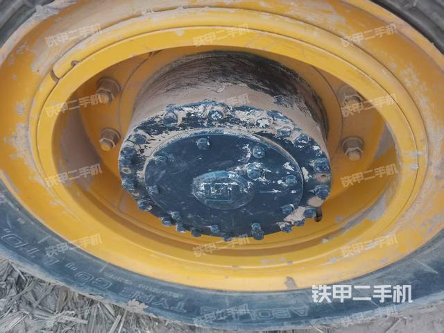 整機右側(cè)(設(shè)備外觀及核心部件) 整機右側(cè)(設(shè)備外觀及核心部件)