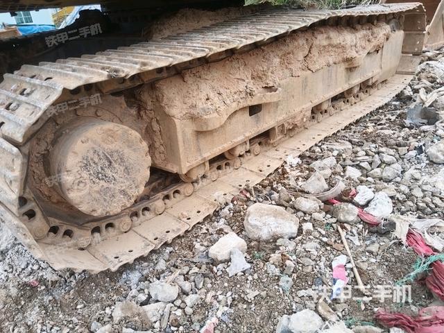 右側(cè)履帶整體(行走機(jī)構(gòu)) 右側(cè)履帶整體(行走機(jī)構(gòu))