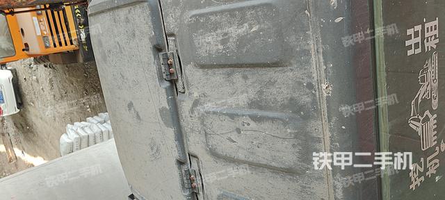 驾驶室顶部（整机外观）