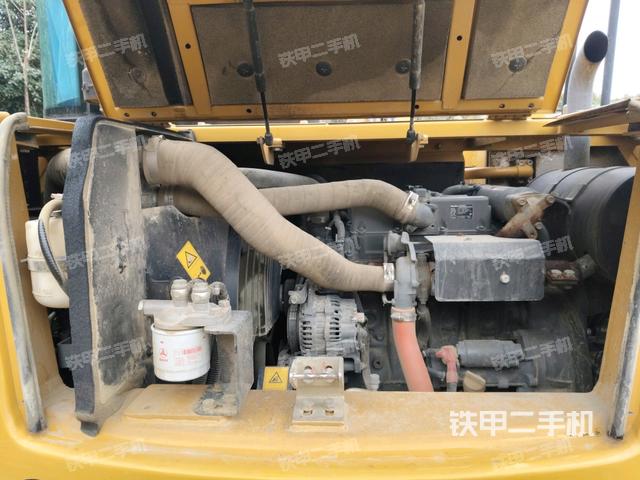 發(fā)動(dòng)機(jī)室(上車部件) 發(fā)動(dòng)機(jī)室(上車部件)