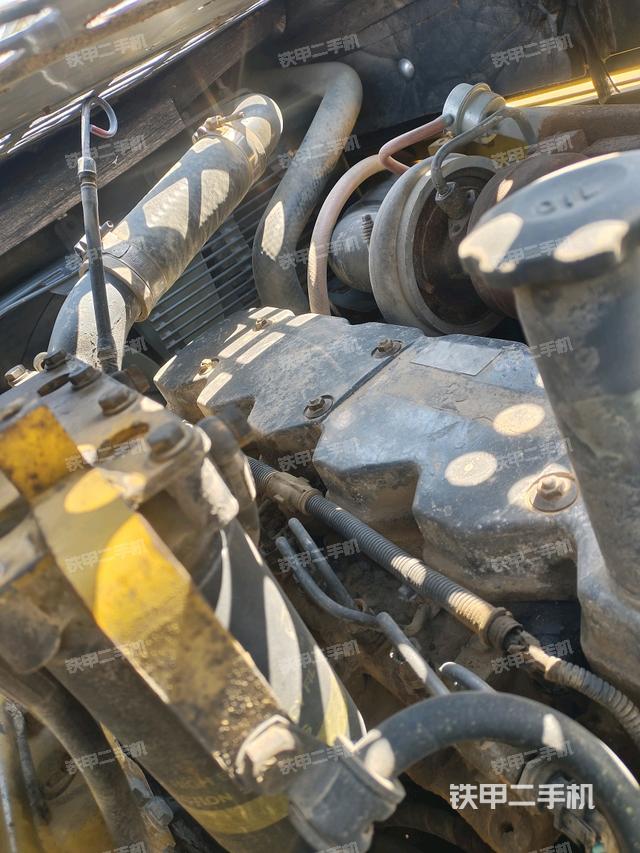 发动机室（上车部件）