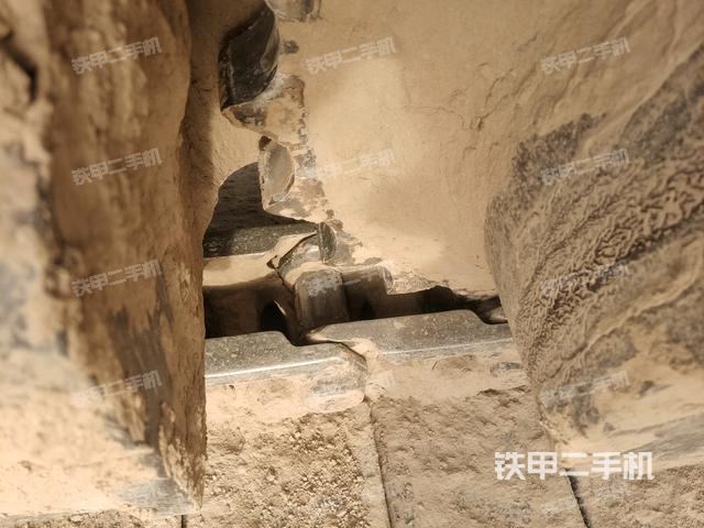 左導(dǎo)向輪（行走機(jī)構(gòu)）