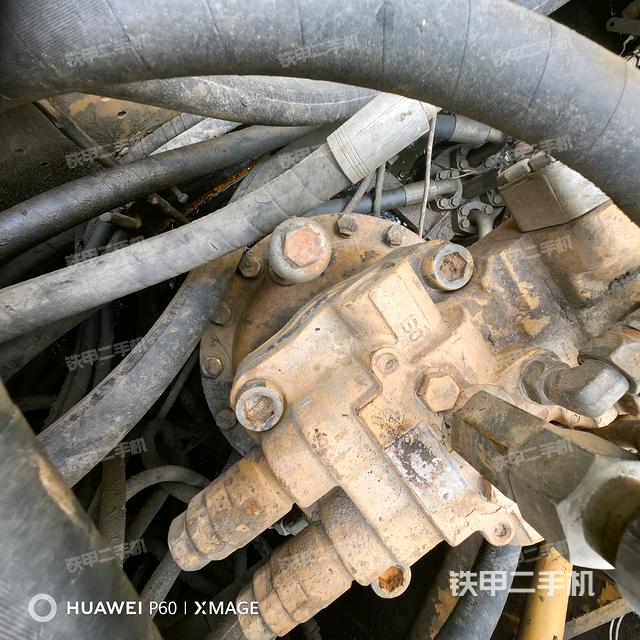 回轉(zhuǎn)馬達(dá)（上車部件）