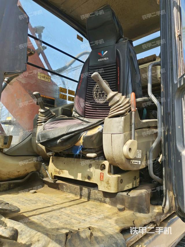 駕駛室左后45度（駕駛室部分）