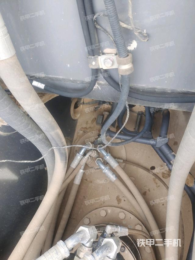 回轉(zhuǎn)馬達(dá)（上車部件）