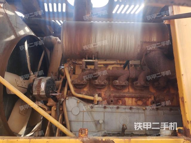 風(fēng)扇及皮帶（壓路機發(fā)動機艙）