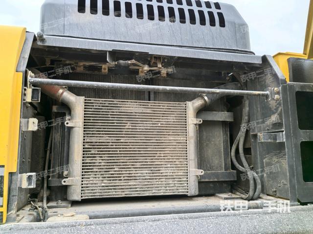 散熱器正面（大件艙室）