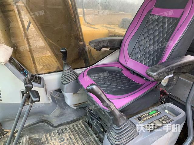 駕駛室整體（整機(jī)外觀）