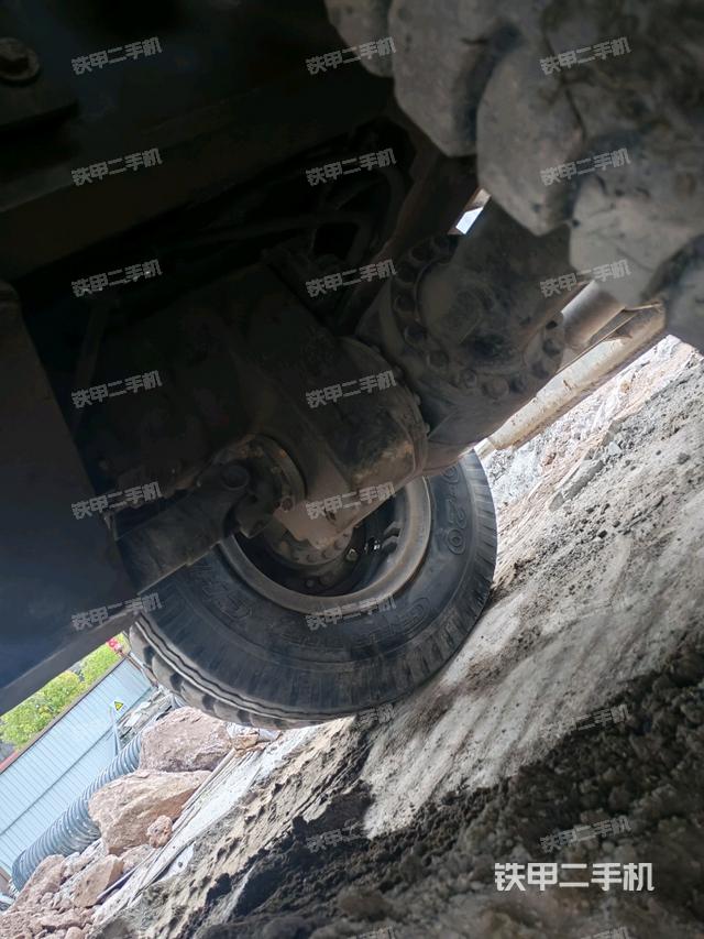 左側行走馬達蓋板（行走機構）