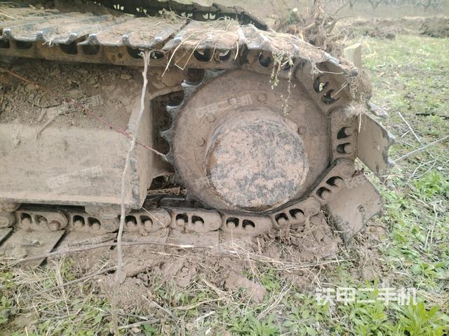 左驅(qū)動輪（行走機(jī)構(gòu)）