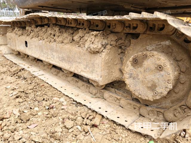 左側(cè)履帶整體?（行走機(jī)構(gòu)）