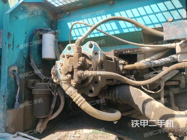 液壓泵斜45?左(大件艙室) 液壓泵斜45?左(大件艙室)