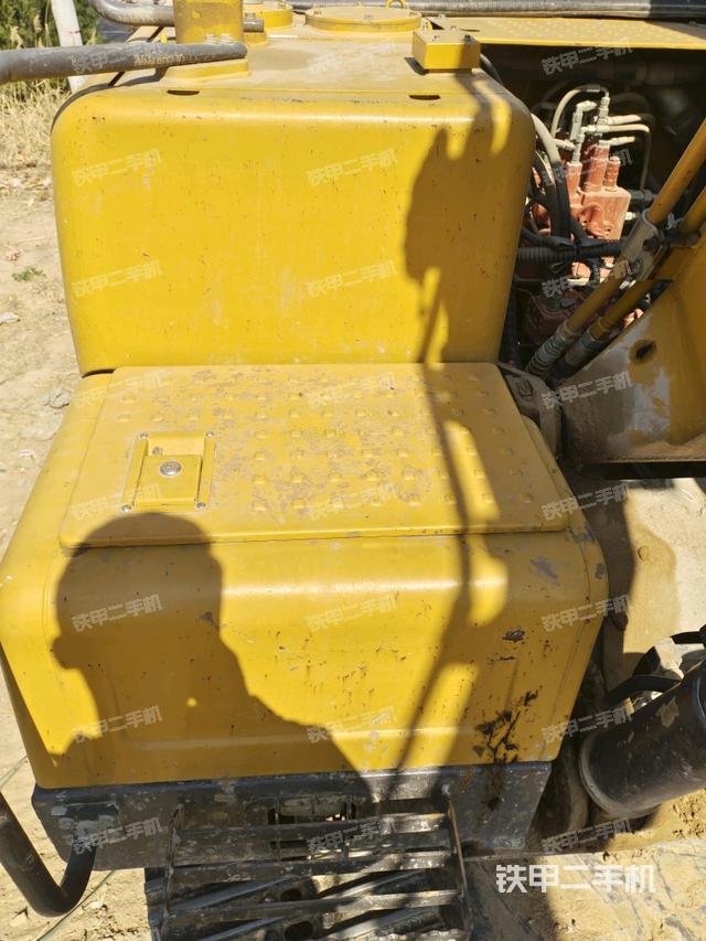 大臂根部?斜視（工作和回轉(zhuǎn)裝置）