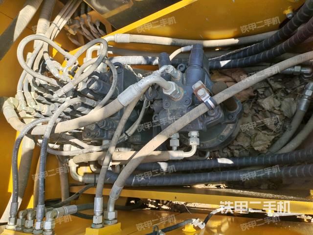 回轉(zhuǎn)馬達(dá)（上車部件）