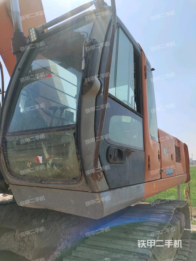 駕駛室左前45度（駕駛室部分）