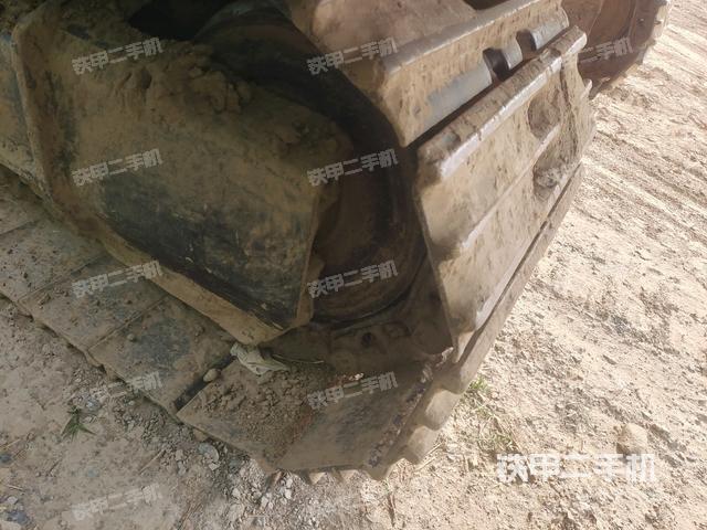 左驅(qū)動(dòng)輪（行走機(jī)構(gòu)）