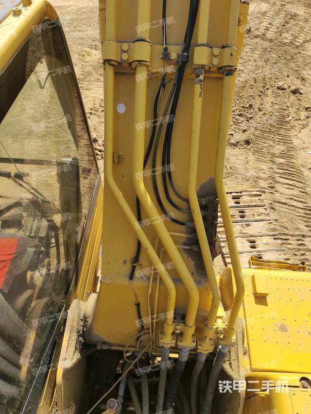 大臂背部俯视（工作和回转装置）