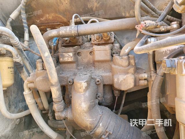 液壓泵斜45?左（大件艙室）