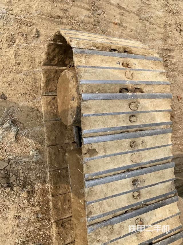 單側履帶整體（整機外觀）