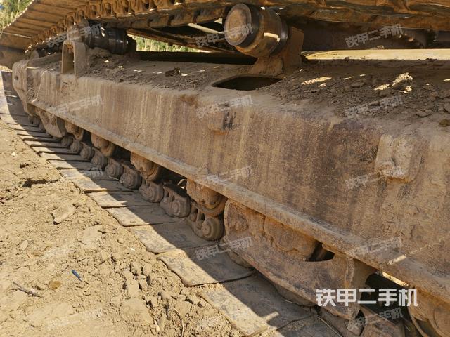 右側(cè)履帶整體（行走機構(gòu)）