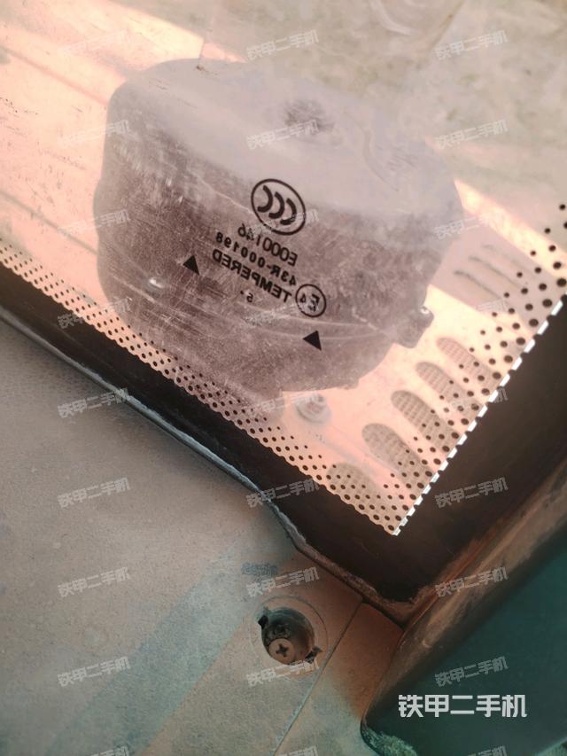 后窗玻璃角標(biāo)（駕駛室部分）