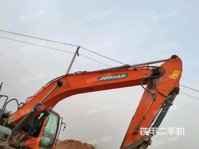 大臂整體?右側(cè)(工作和回轉(zhuǎn)裝置) 大臂整體?右側(cè)(工作和回轉(zhuǎn)裝置)