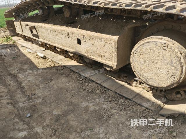 左側(cè)履帶整體?(行走機(jī)構(gòu)) 左側(cè)履帶整體?(行走機(jī)構(gòu))