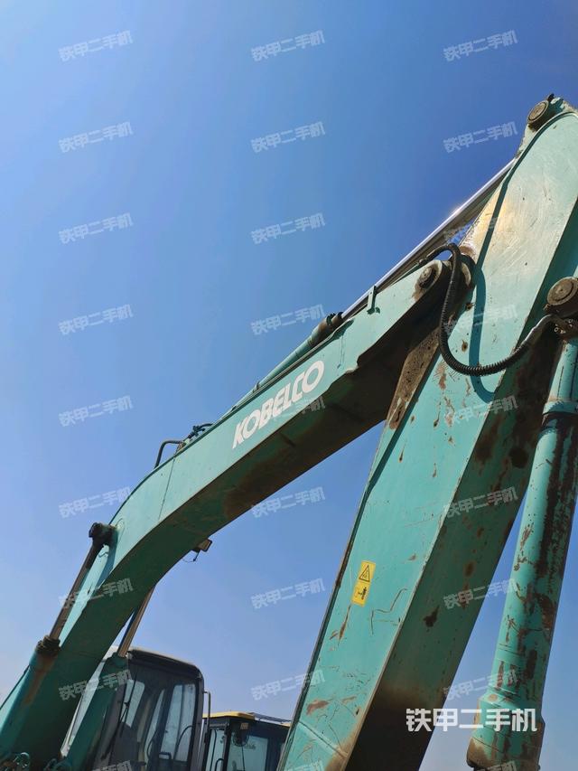 小臂整體左后(工作和回轉(zhuǎn)裝置) 小臂整體左后(工作和回轉(zhuǎn)裝置)
