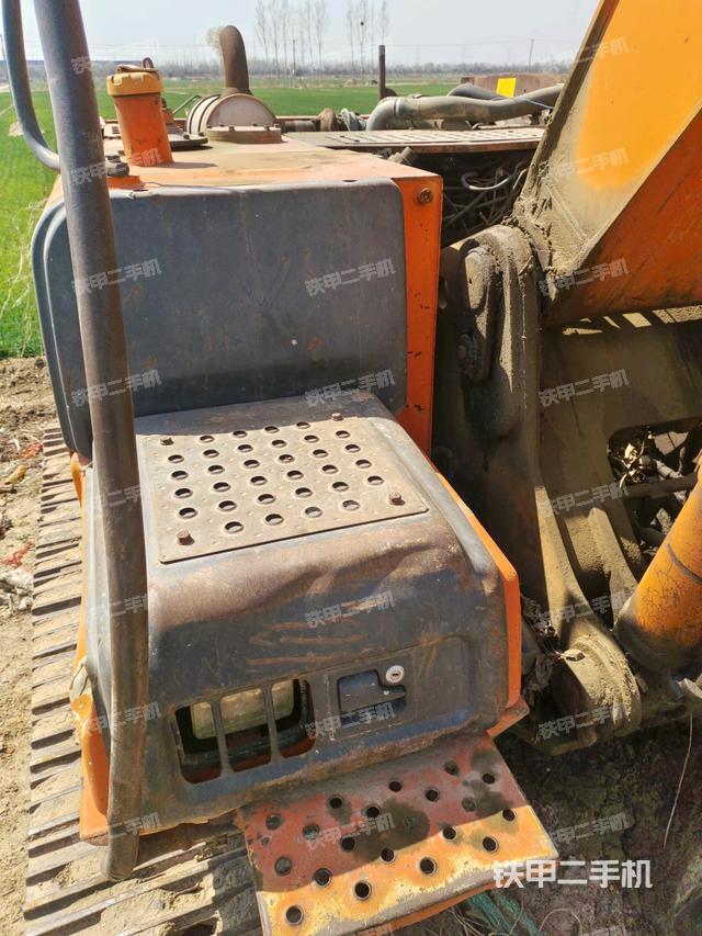 大臂根部?斜視（工作和回轉(zhuǎn)裝置）