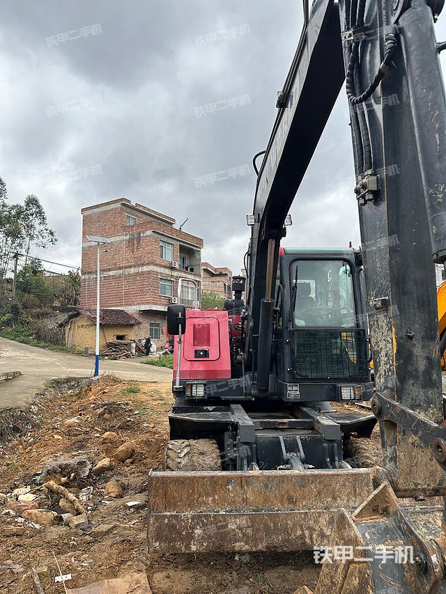 驾驶室整体（整机外观）