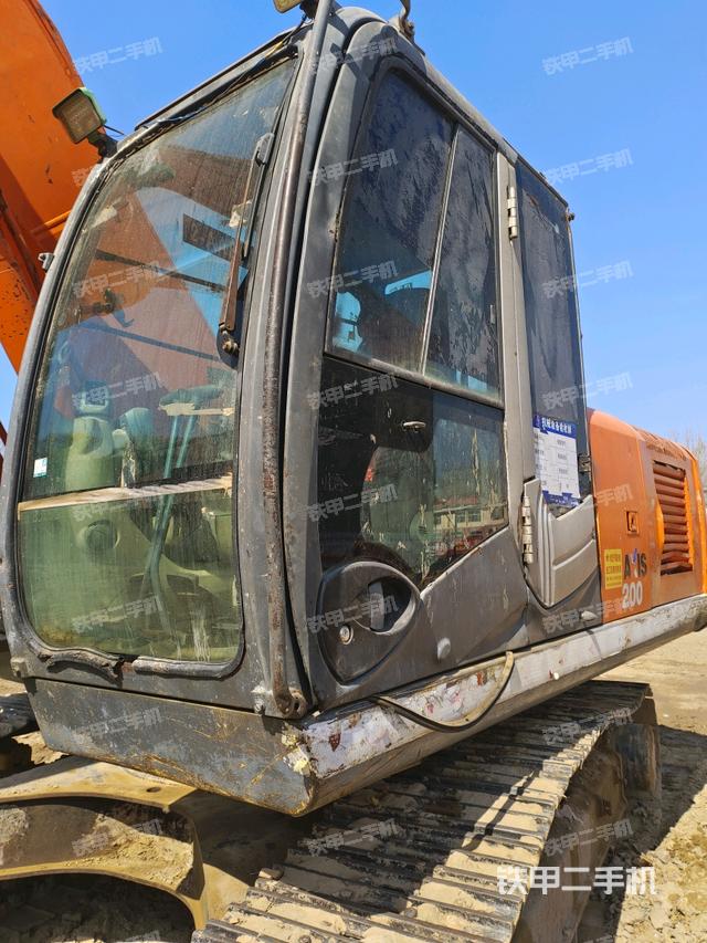 駕駛室左前45度(駕駛室部分) 駕駛室左前45度(駕駛室部分)