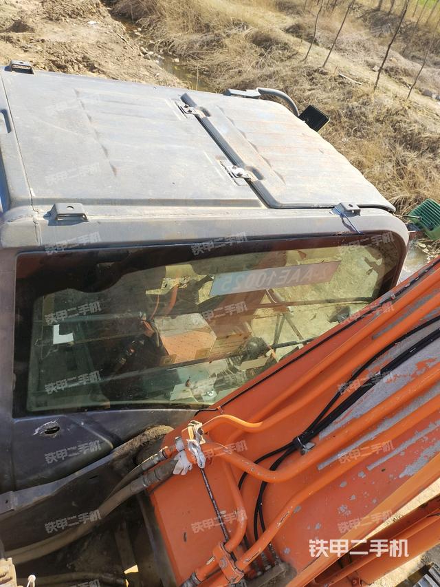 駕駛室頂部俯視(上車部件) 駕駛室頂部俯視(上車部件)