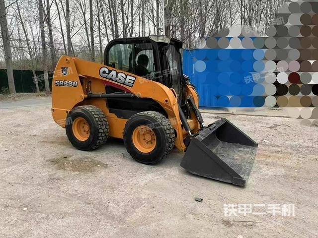 整機(jī)右側(cè)(設(shè)備外觀及核心部件) 整機(jī)右側(cè)(設(shè)備外觀及核心部件)
