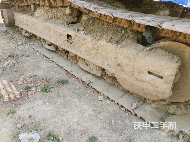 右側(cè)行走馬達(dá)蓋板（行走機構(gòu)）