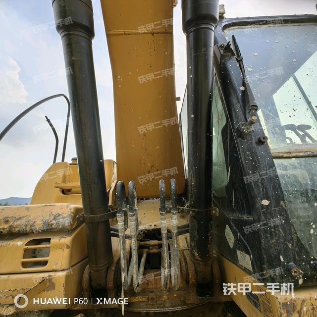 大臂油缸整體?豎拍（工作和回轉(zhuǎn)裝置）