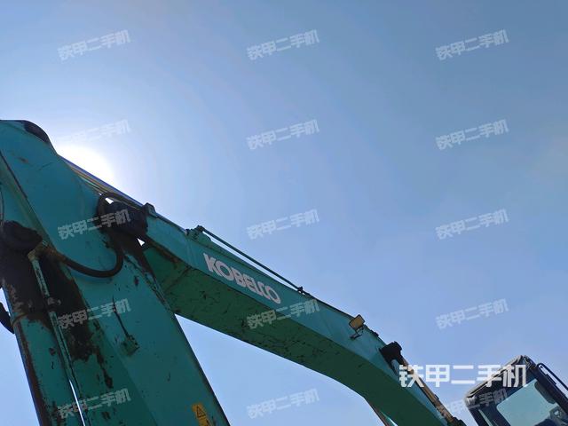 小臂整體左后(工作和回轉(zhuǎn)裝置) 小臂整體左后(工作和回轉(zhuǎn)裝置)