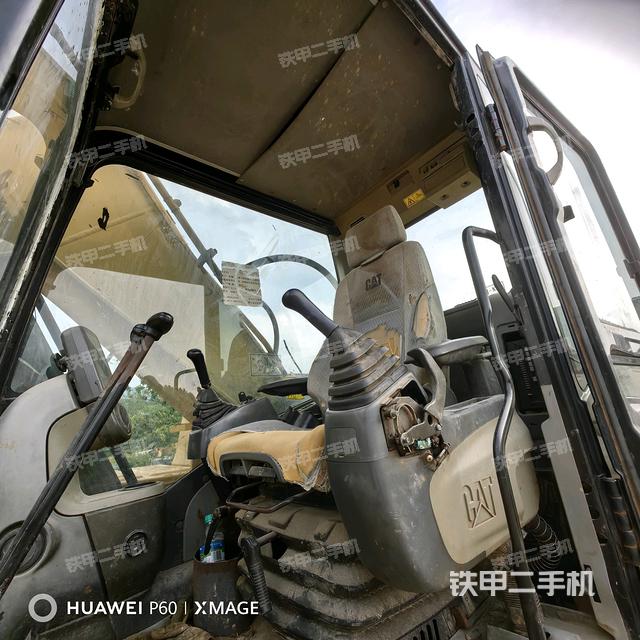 座椅左側(cè)控制臺/音響/含左手柄（駕駛室部分）