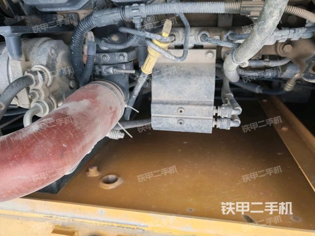 中央回轉接頭特寫（上車部件）